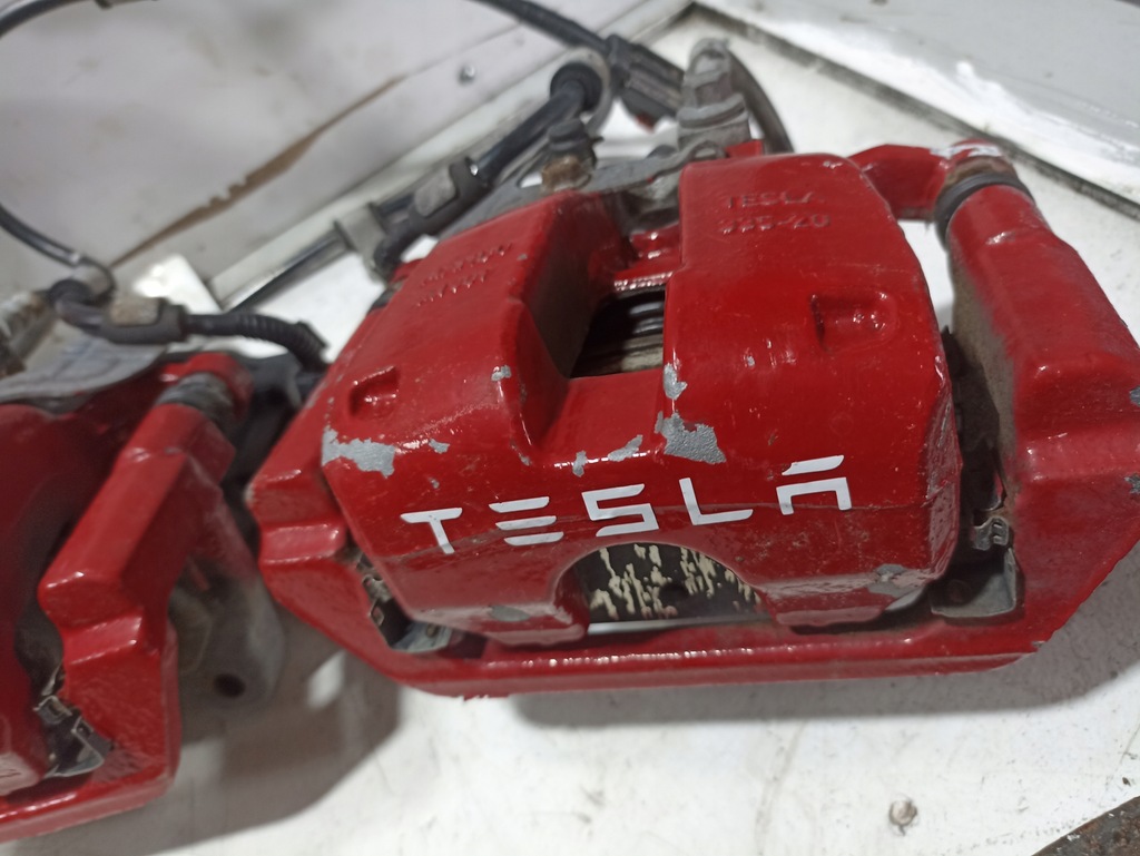 фото №12, Tesla model 3 суппорты тормозные диски тормозные