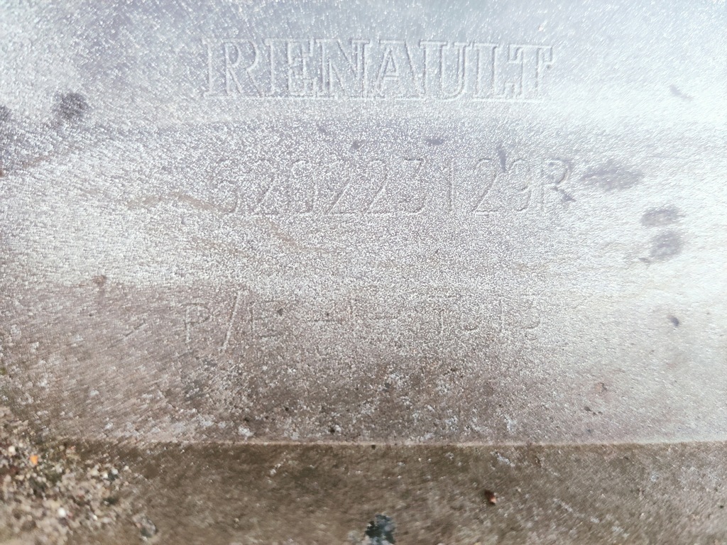 фото №10, Бампер передній renault zoe lift