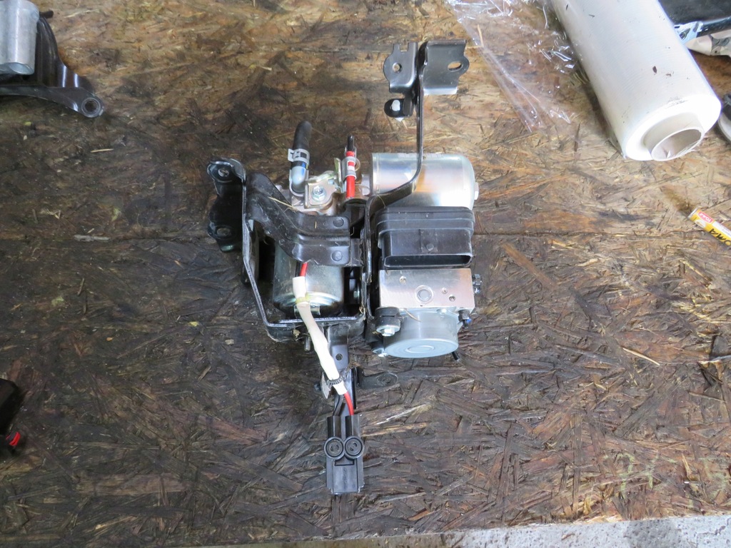 фото №1, Насос abs 89541-10050 toyota c-hr