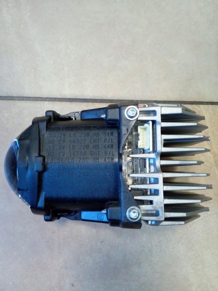 фото №2, Модуль led преобразователь vw t-roc polo oryg.