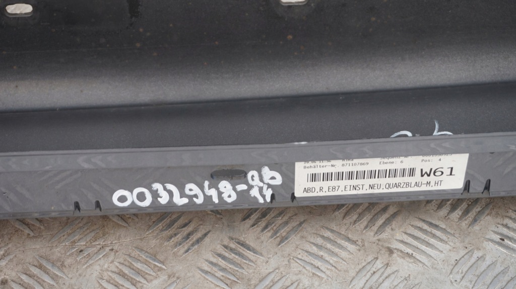 Bmw 1 e87 накладка порог правый  quarzblau a18 Цена