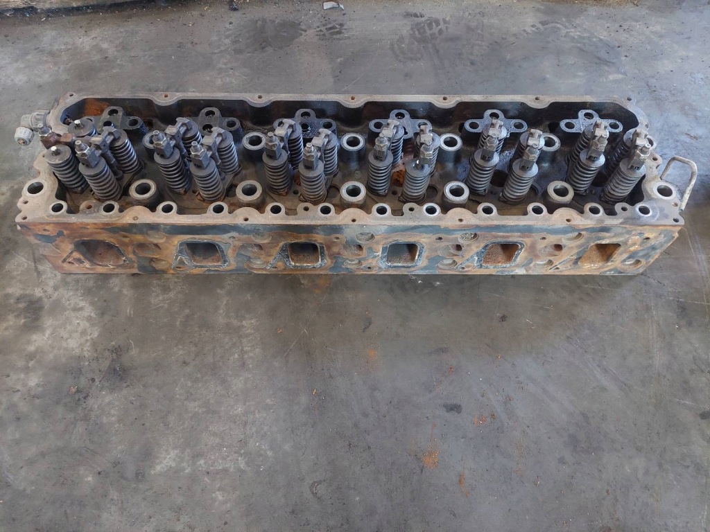 Головка renault premium i 420 dci в Україні