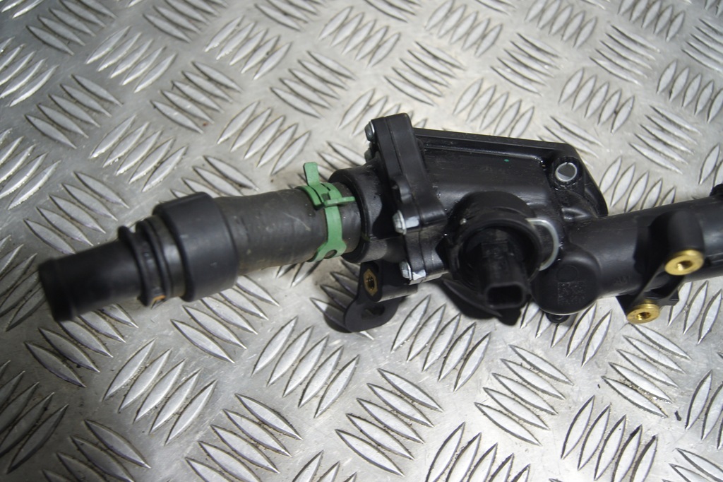 фото №5, Корпус термостата wąż wody renault 1.5 dci