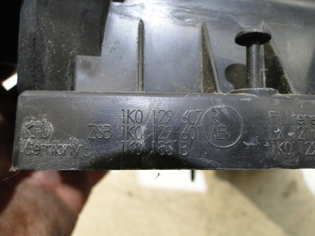 фото №7, Vw golf v корпус верхній фільтра повітря