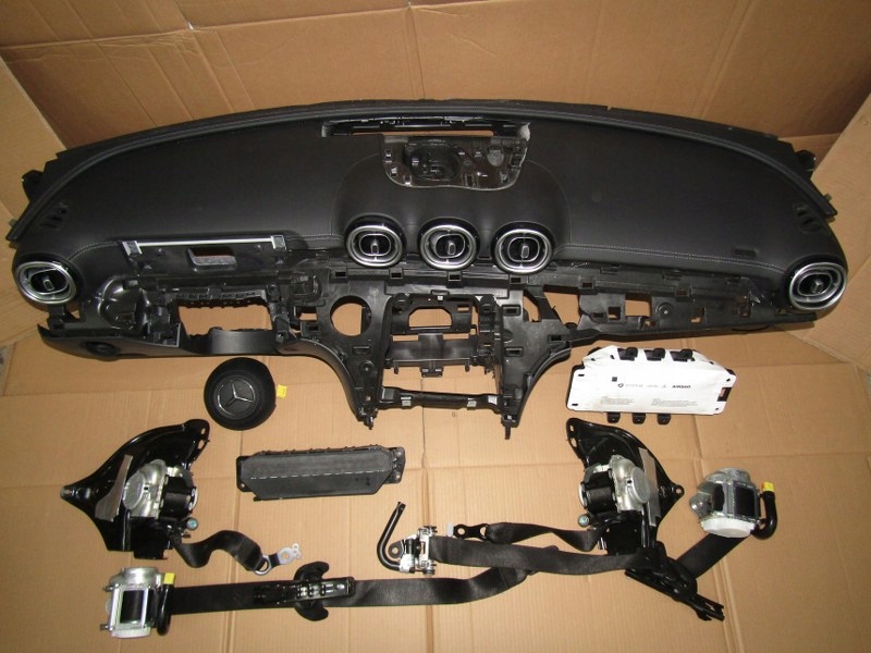 фото №1, Mercedes w206 шкіра оригінал панель приладів консоль подушка безпеки ремені c klasa cklass