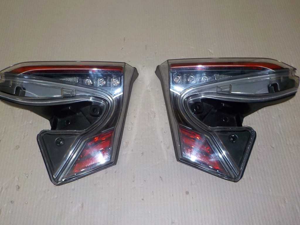 фото №1, Toyota chr ch-r 17- крышка багажника лампа задняя задняя правая