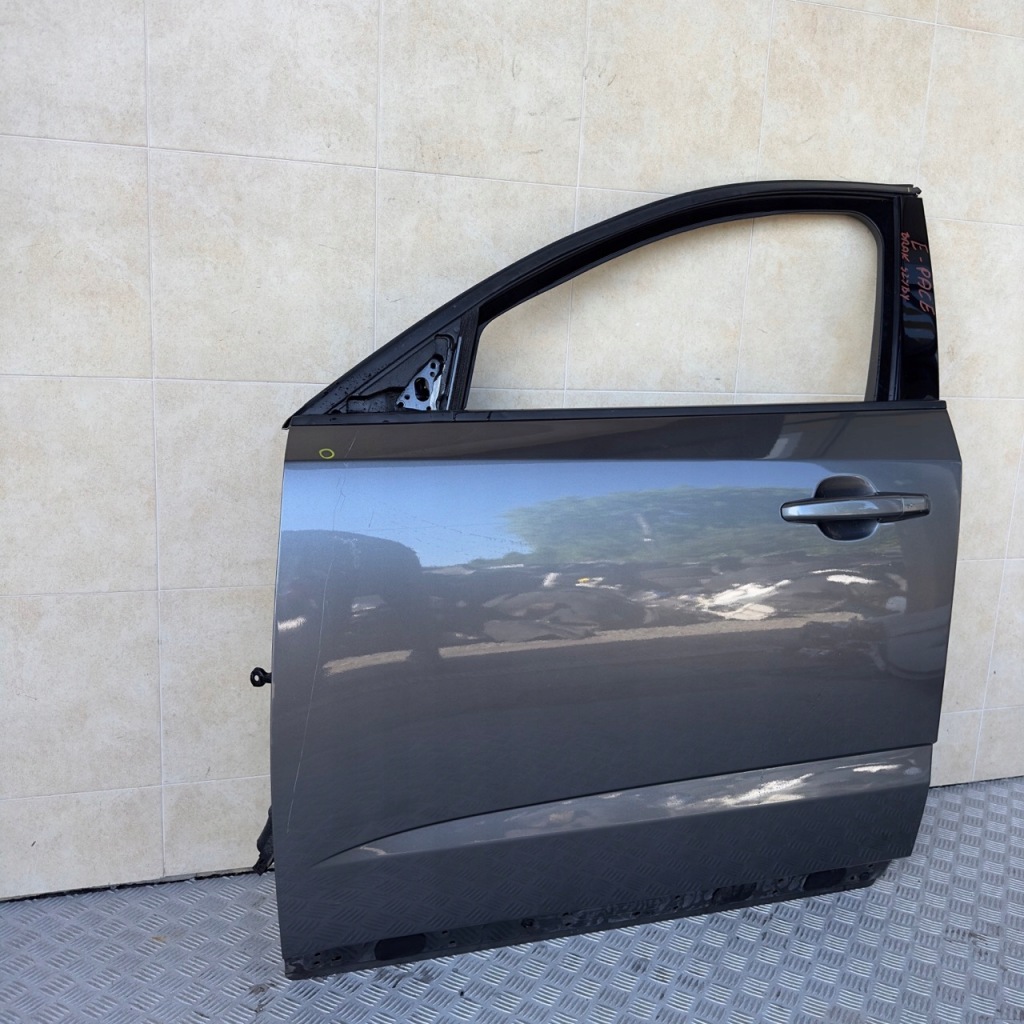 Двері передні ліва jaguar e-pace 2017 rok Ціна
