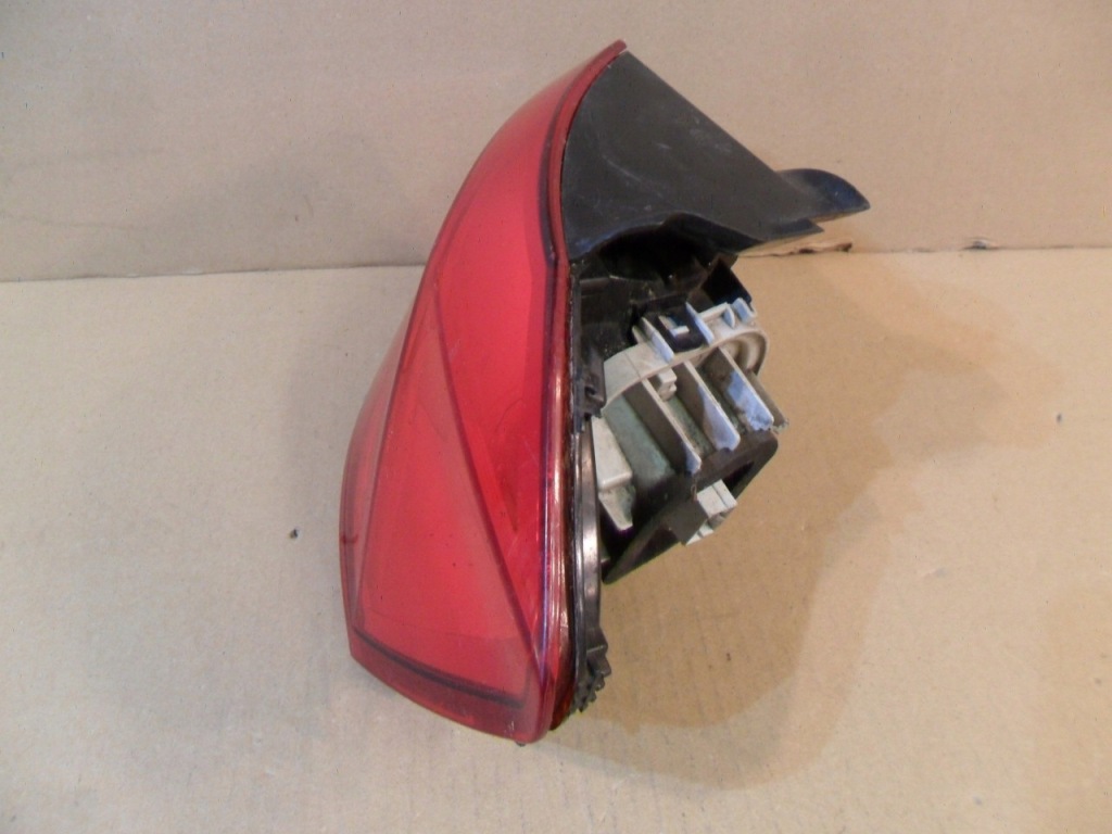 фото №8, Vw golf sportsvan лампа правый задняя 510945096p