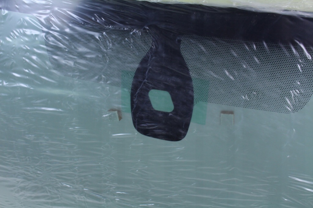 фото №3, Стекло лобовое renault trafic ii vivaro 8200411155