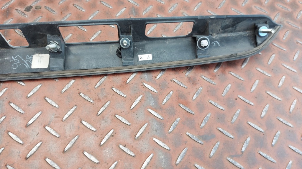 фото №12, Молдинг накладка кришки задня багажника toyota corolla cross 21-