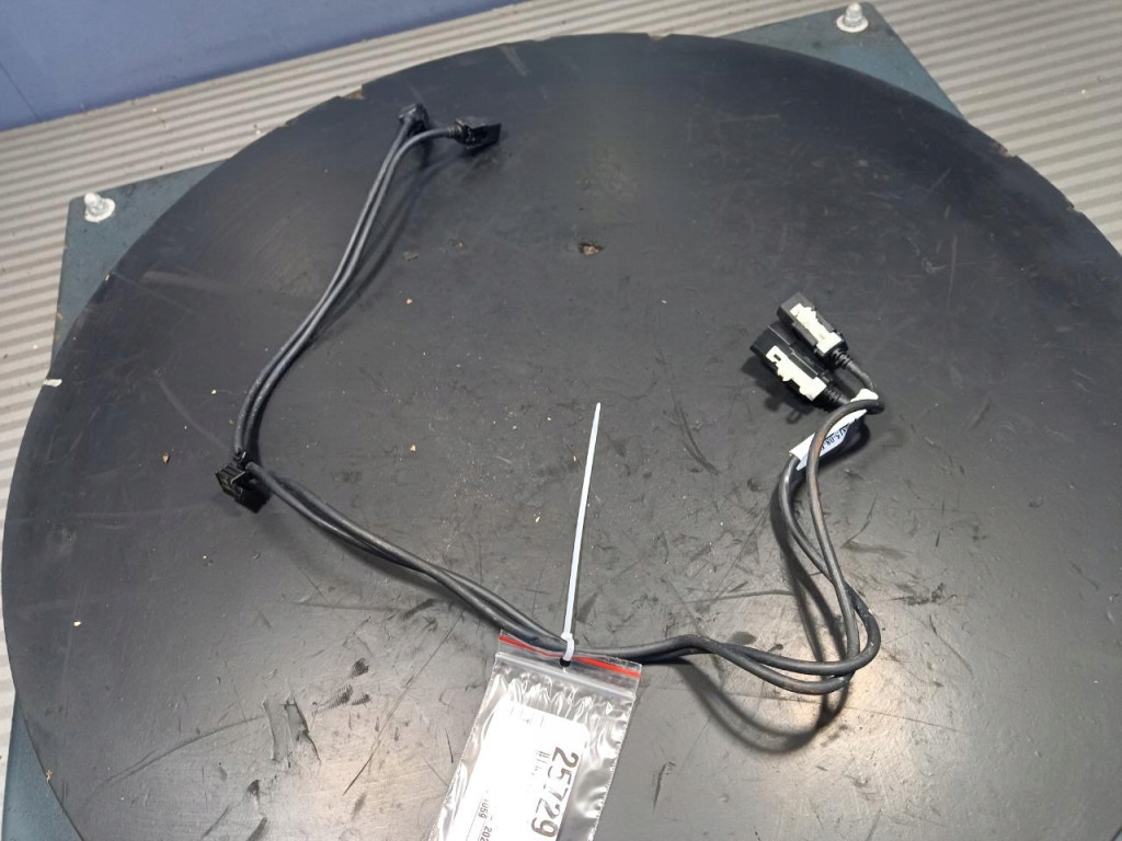 Купити Tesla model s джгут електропроводка панель usb 1004815-08-b