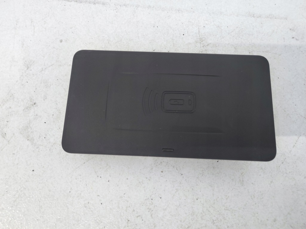 фото №1, Зарядное устройство индукционная bmw xm g09