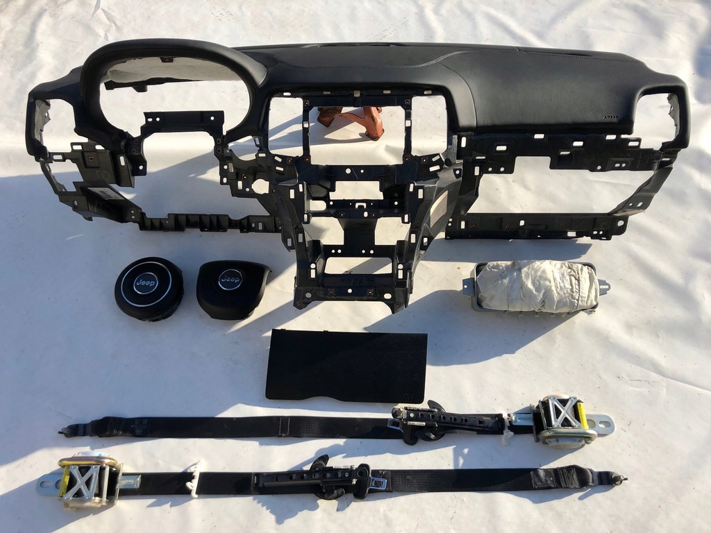 фото №1, Jeep cherokee wk2 nić приборная панель kokpi консоль подушки безопасности