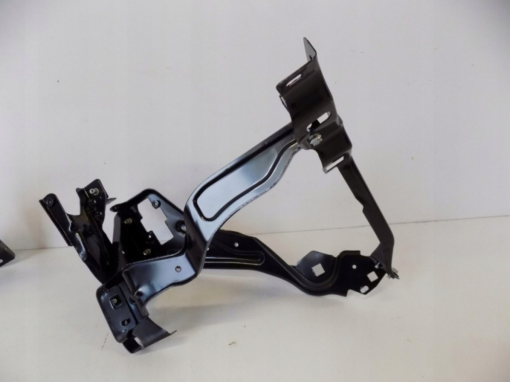 Купити Mercedes c w204 кронштейн/ панель фари pod фара r- 3025