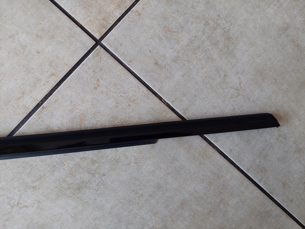 фото №7, Молдинг уплотнитель - левый задняя - audi a6 c8 - 4k0