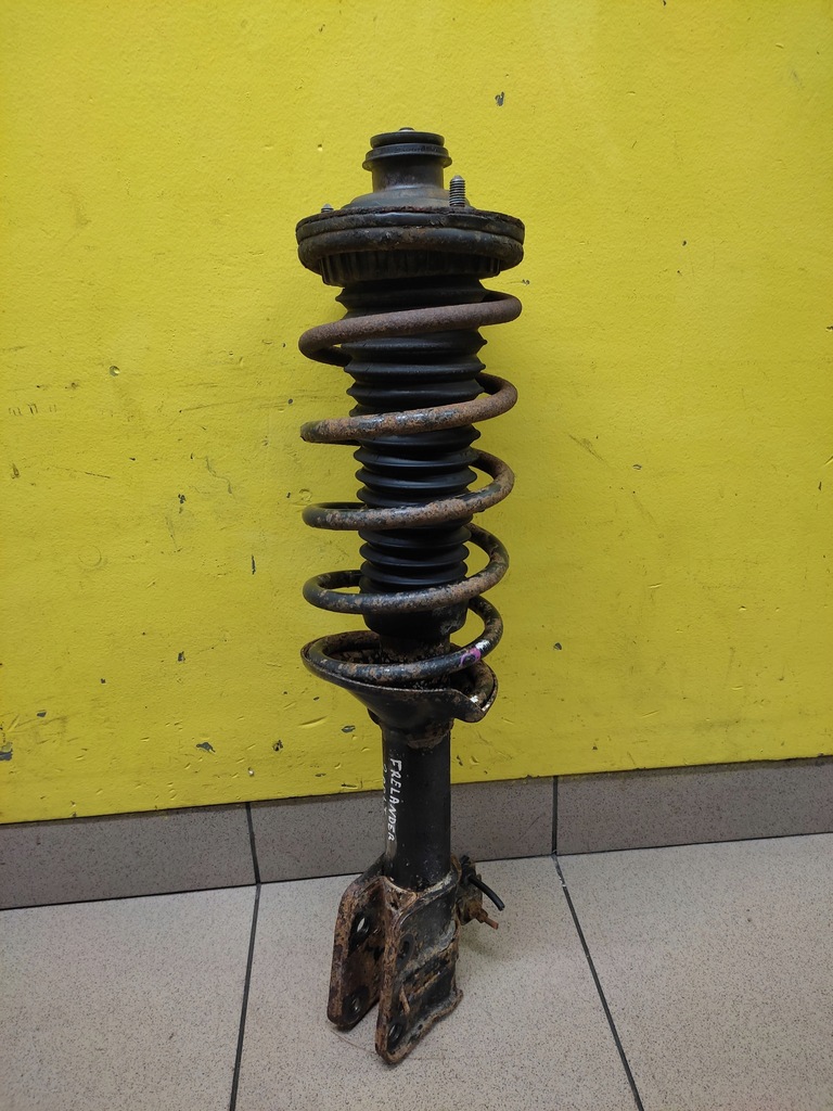 фото №1, Land rover freelander 2.0 d амортизационная стойка левый задняя