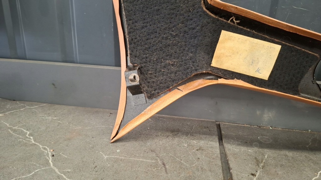 Блок двигателя багажника mercedes w123 Киев