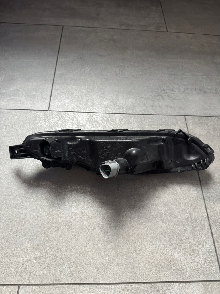 Купити Протитуманна фара hyundai tucson 3 led drl лівий перед оригінал 92207-d7000