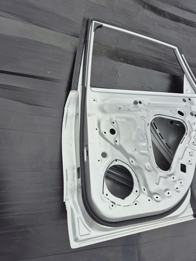 фото №10, Mg4 mg 4 ev 22r . двері праве задні задня .d408