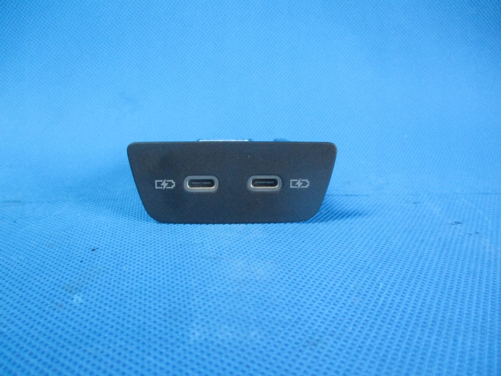 фото №1, Разъём port usb golf viii 2g6035954