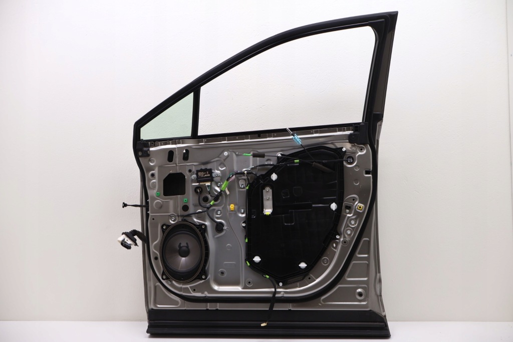 Купить Lexus rx iv дверь правое перед 1j7