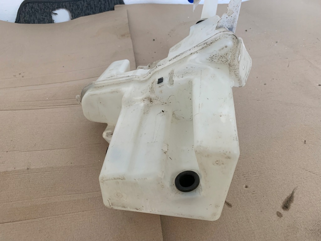 фото №9, Ford mustang mach-e 21r 75.7kwh бак жидкость омывателя оригинал