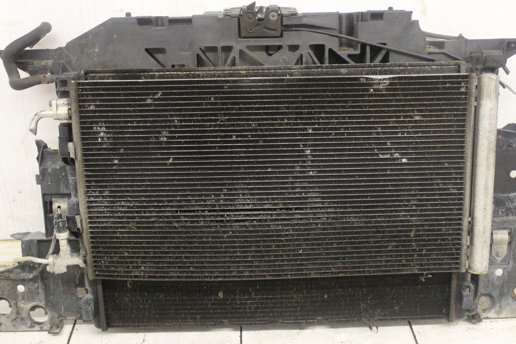 фото №3, Pas передній радіатор renault scenic iii 1.6 b