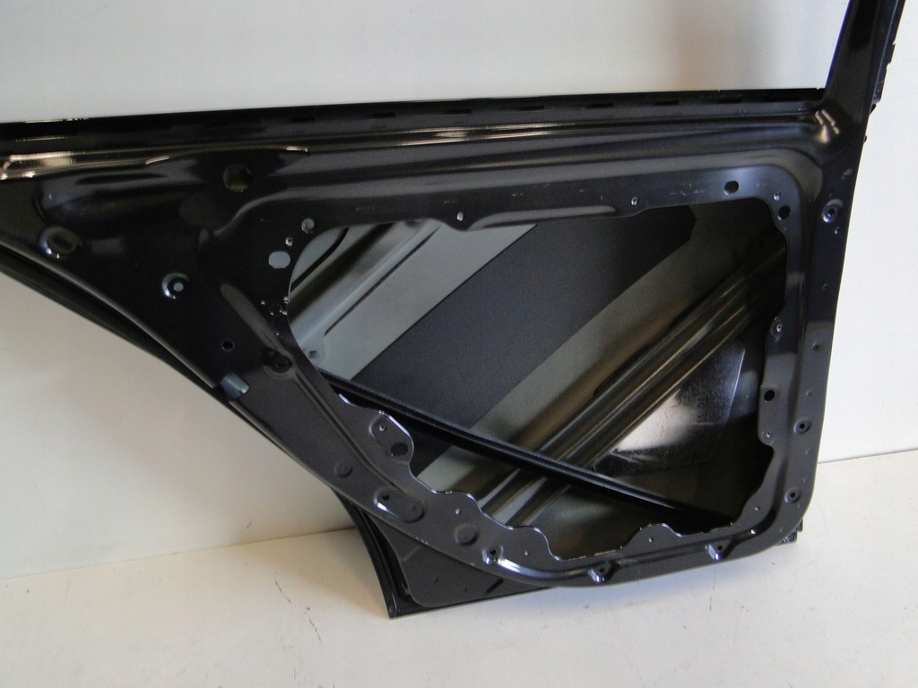 фото №8, Mercedes c klasa w206 206 дверь задние левая sedan