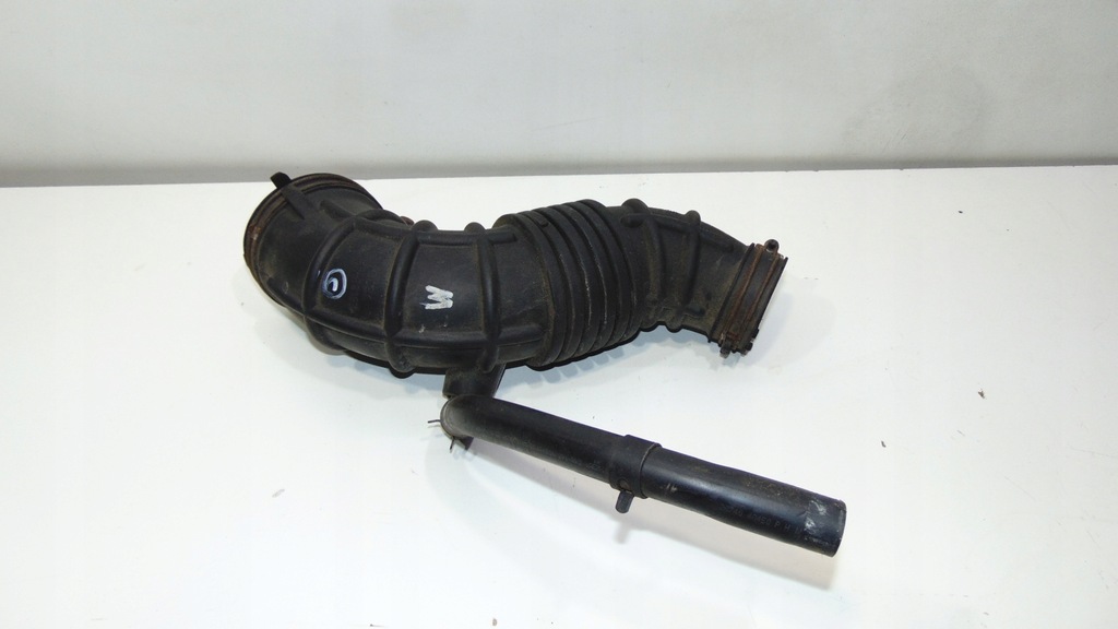 фото №1, Hyundai h1 starex 2.5 crdi труба воздуха 28138-4h050