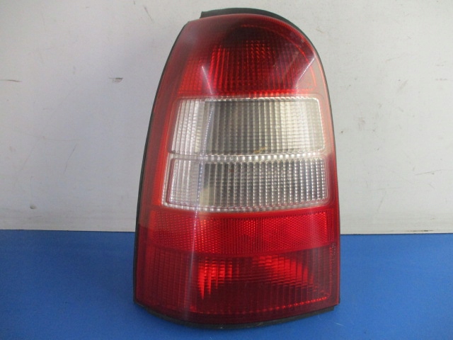 фото №1, Opel vectra b kombi лампа задняя левая carello