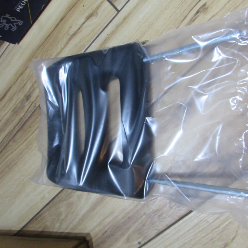 фото №1, Zagłuwek сиденье заднего peugeot expert