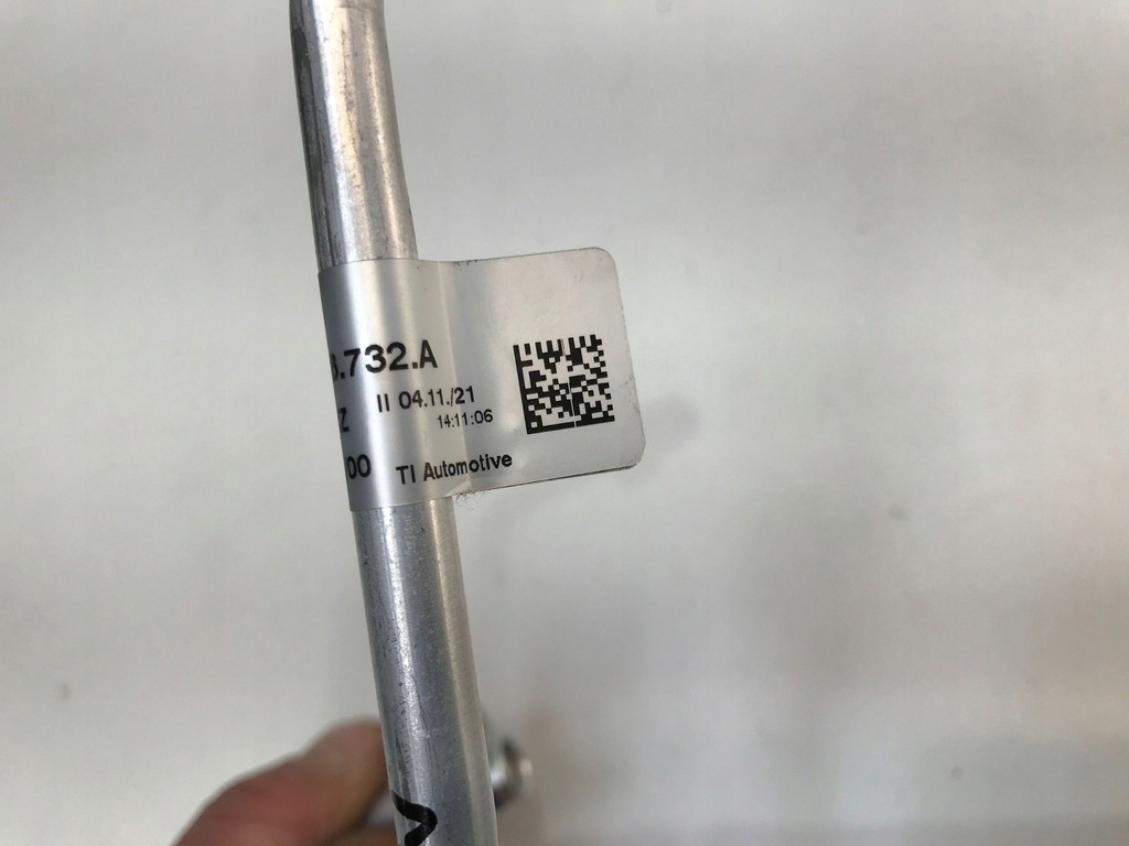 фото №4, Vw id.3 cupra born 2023 шланг трубка кондиционера