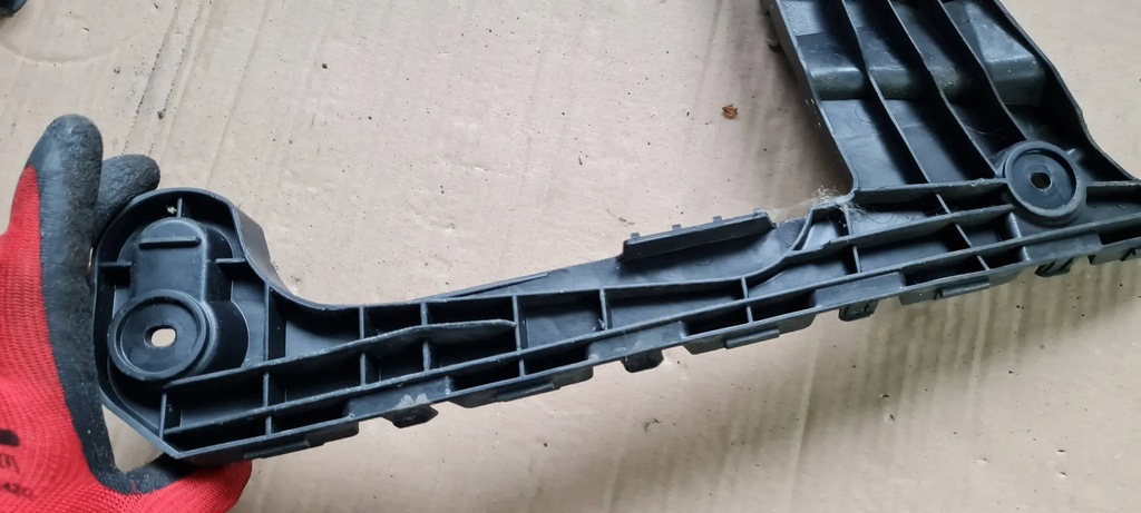 фото №8, A5 8w напрямна кронштейн бампера правий задня 8w6807454b