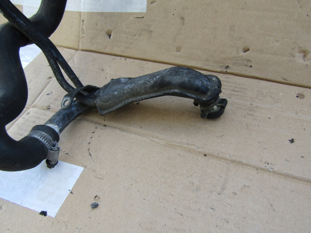 33 mercedes w124 2.5td 2.5d трубка патрубок шланг води Недорого