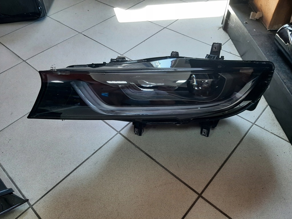 фото №1, Лампа bmw i8 левая комплектная