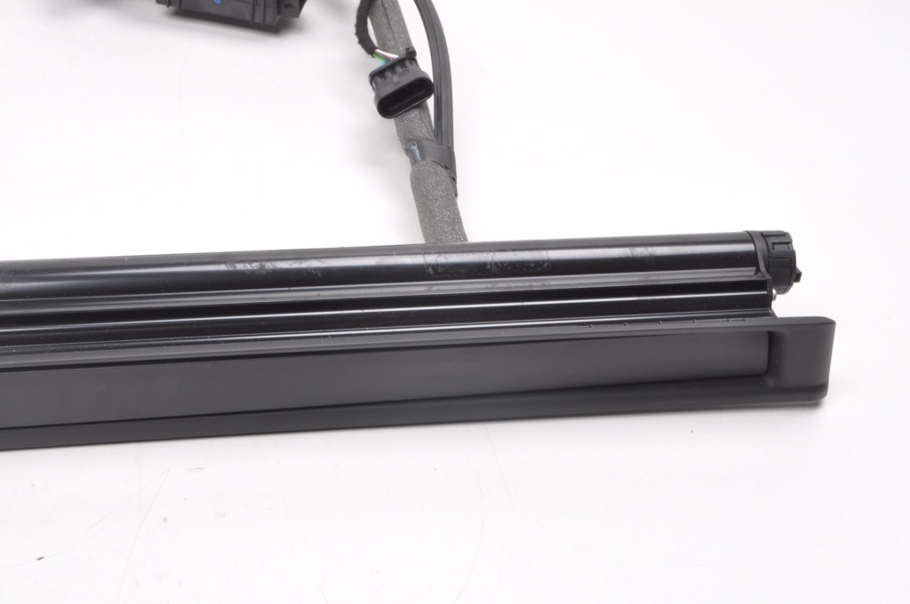 Maserati quattroporte vi шторка скло правий задній 8962007029 Зі Шроту