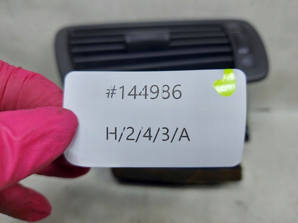 Решётка обдув левый перед 1484109077 peugeot 807 Недорого