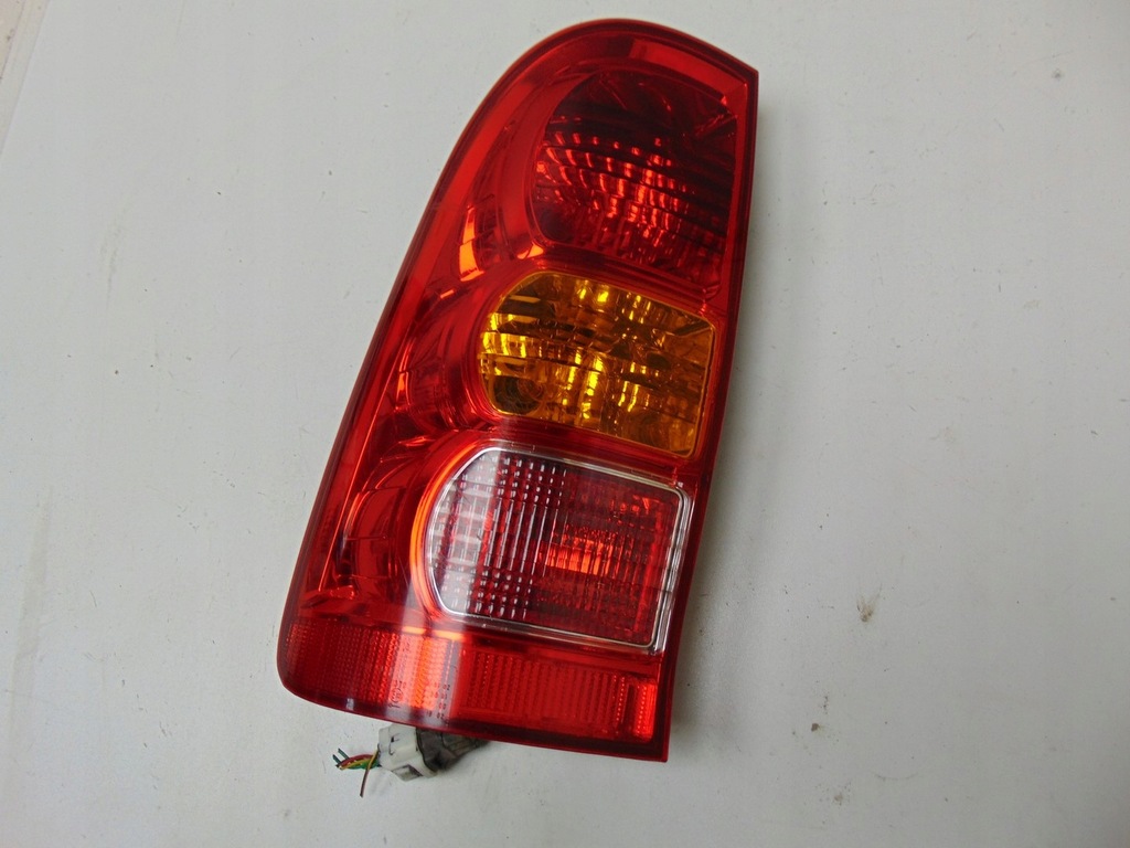фото №1, Лампа левая задняя toyota hilux 2005-2012 europa