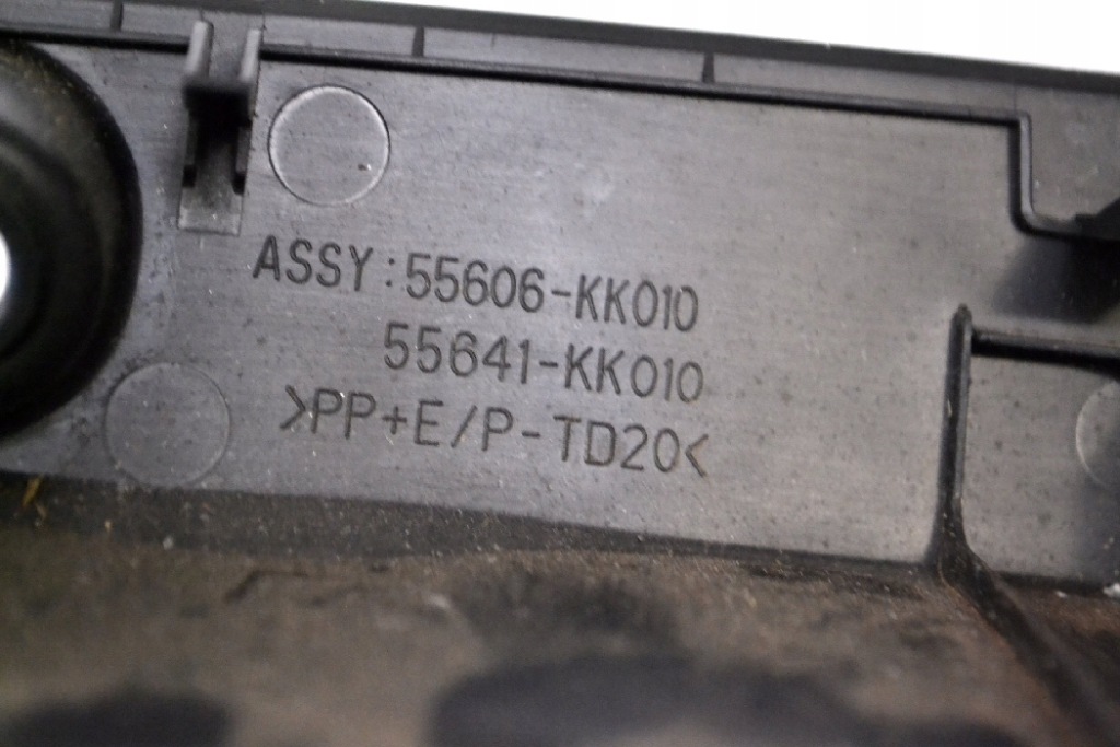 фото №5, Toyota hilux 2.4 d 4wd 2017 rhd панель приборов pod лоток