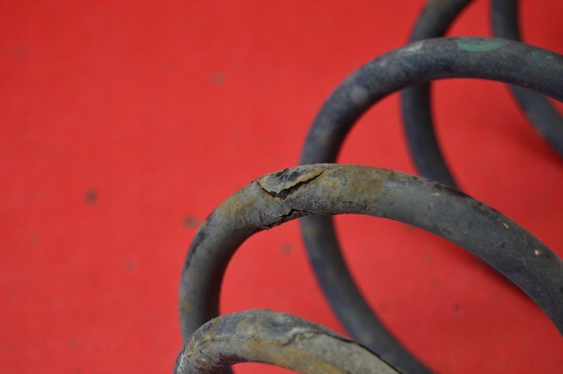 фото №8, Пружина задняя задняя vw new beetle 2.0 8v 115 km 98-05