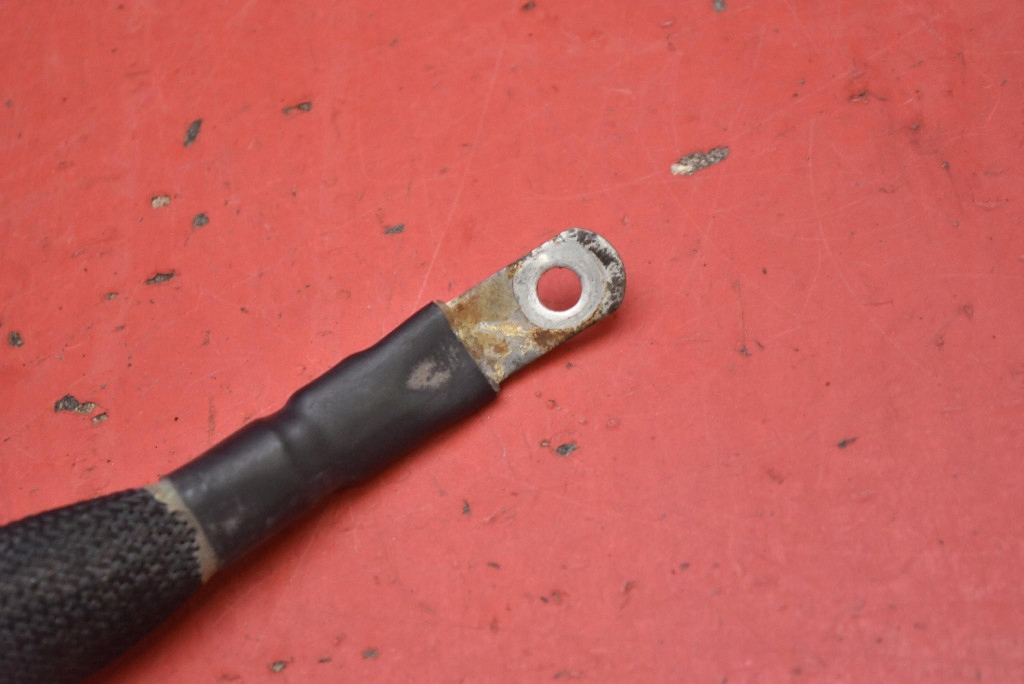 Клема мінусова 1626061-00-c tesla model y 60 kwh 299 km 20- в Україні