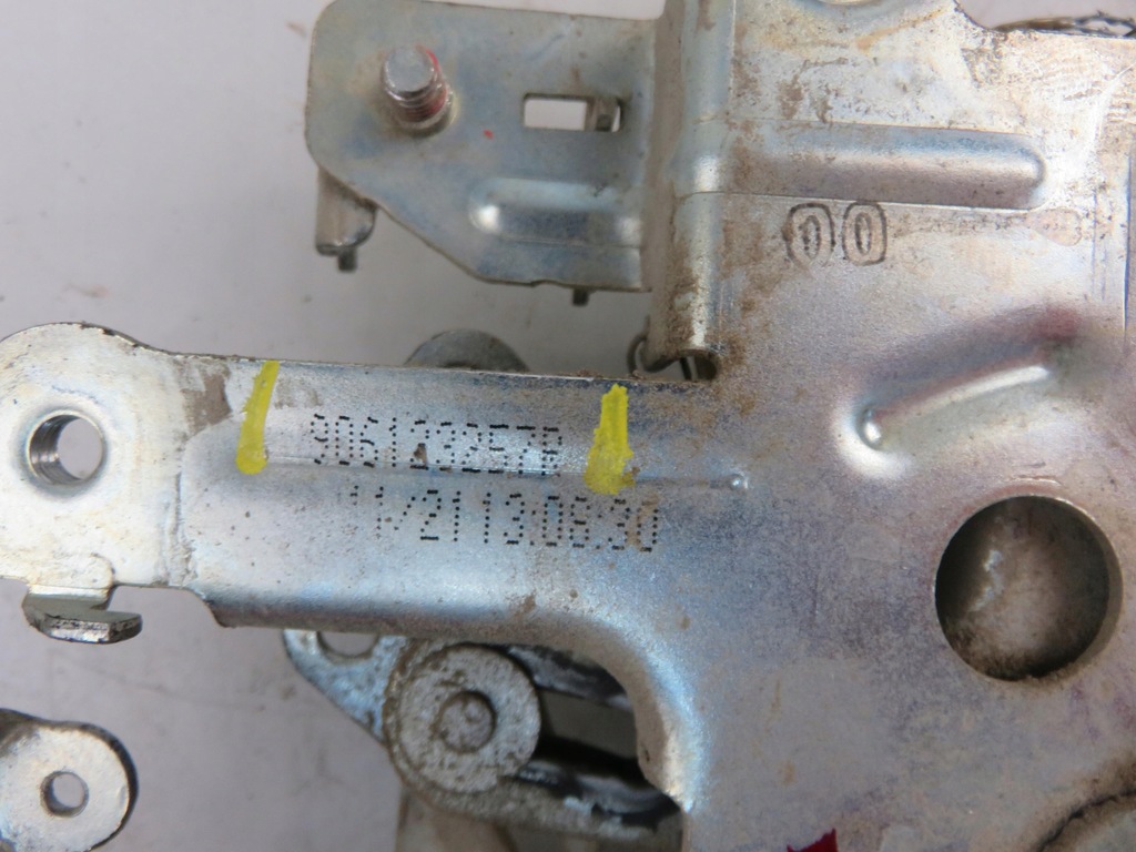 фото №4, Замок дверь задний renault master iii 906123257r