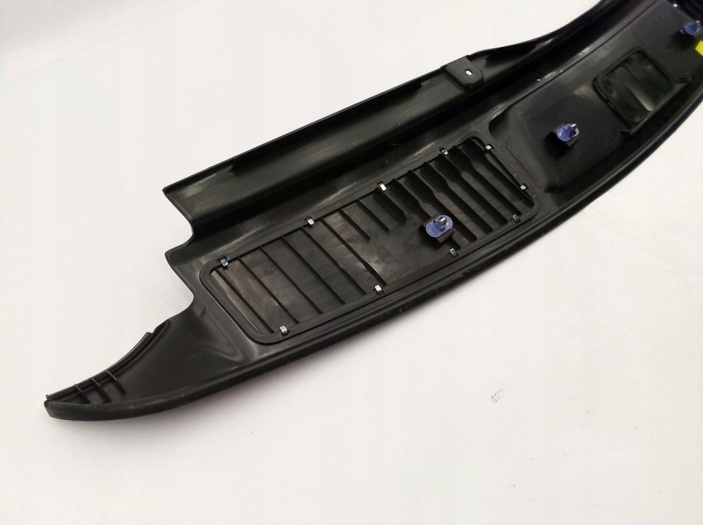 Opel insignia a 2014 13222434 накладка поріг багажника Київ