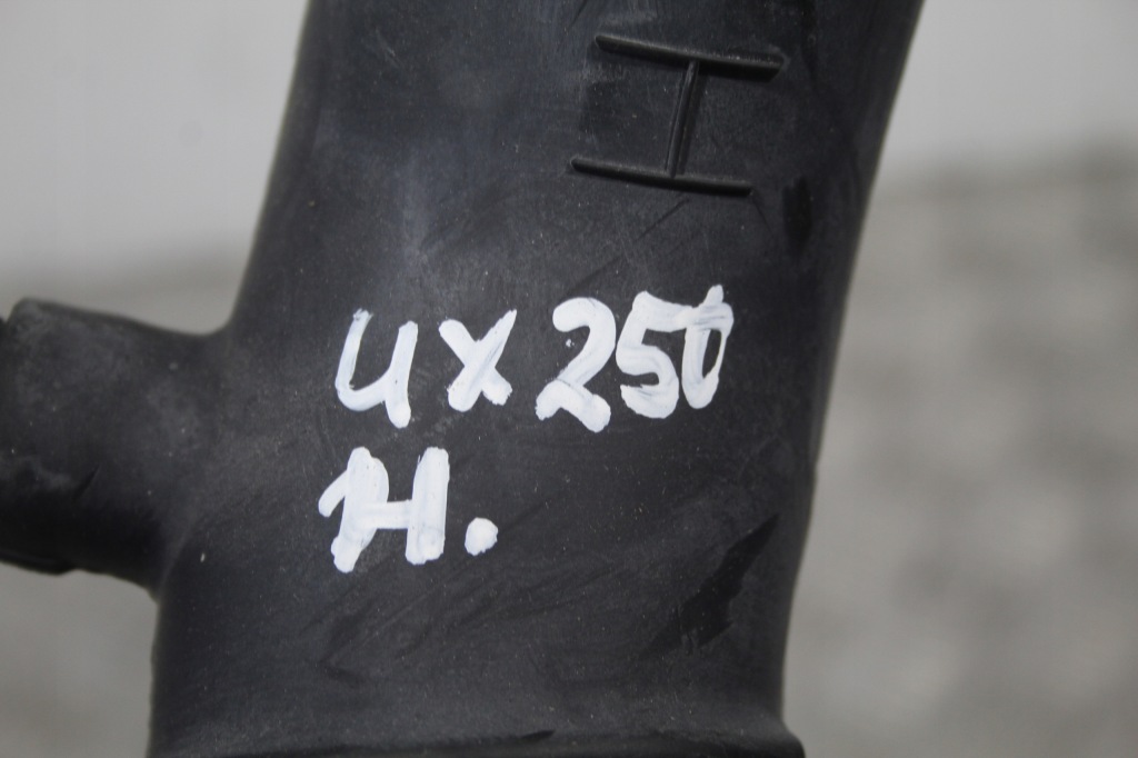 Патрубок шланг повітря lexus ux 250h ux250h Доставка