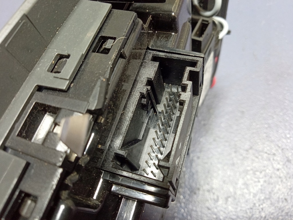 фото №7, Audi q4 e-tron фонари внутреннее потолочный 5q0951172a