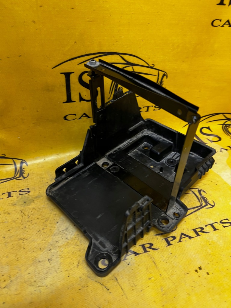 Основа кронштейн акумулятор ford kuga mk3 Зі Шроту