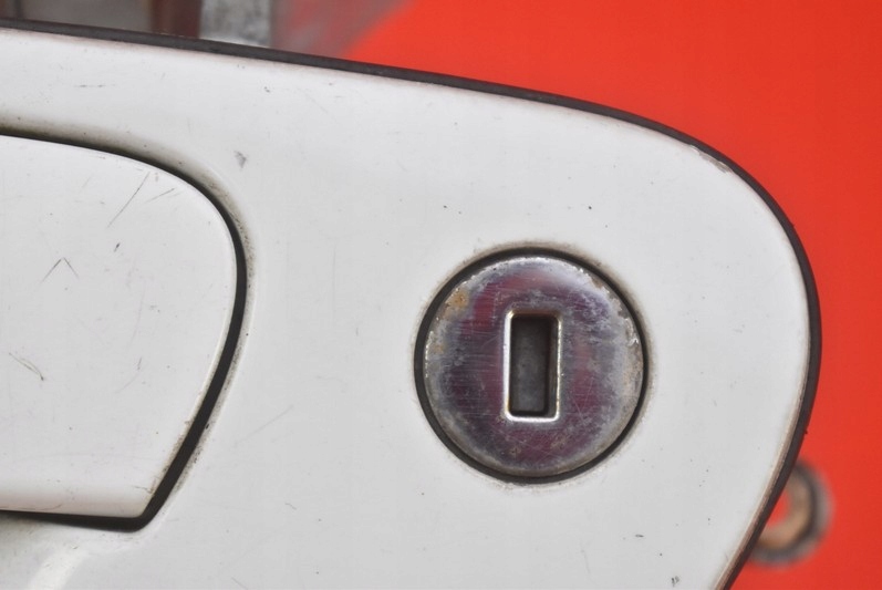 фото №9, Ручка ліва перед передня білий volvo xc70 2 ii 00-07