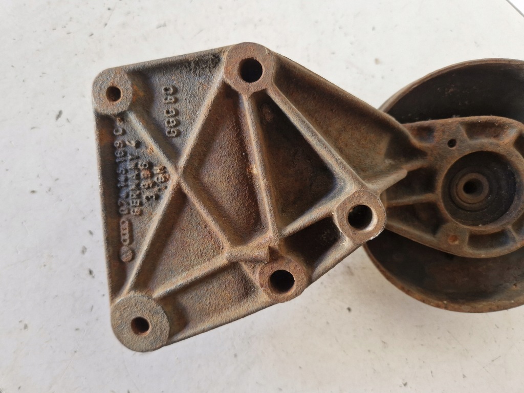 фото №6, Кронштейн натяжитель vw lt 35 2.5 tdi 074145169c