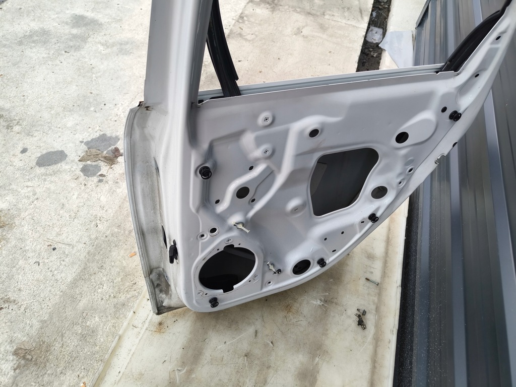 фото №15, Дверь правый задняя audi a1 8x 8x4 sportback lb9a оригинал !!!