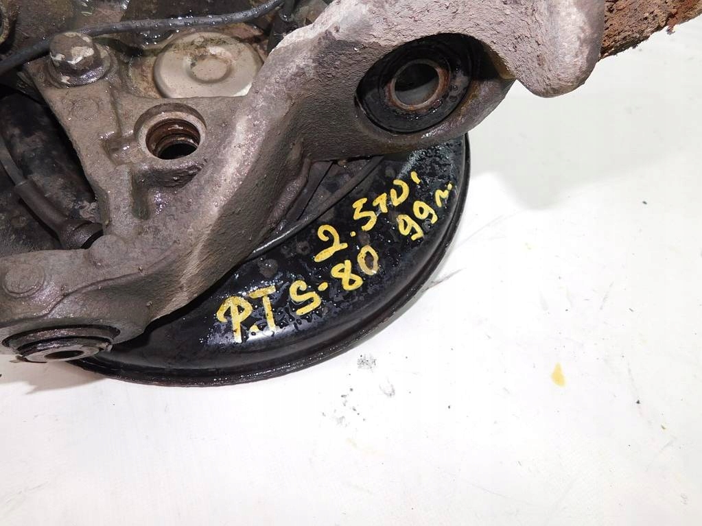 Volvo s80 2.5tdi 1999r поворотный кулак ступица правый задняя Киев